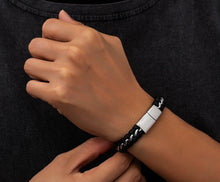 Lataa kuva Galleria-katseluun, Nahkarannekoru - Feebe.fi