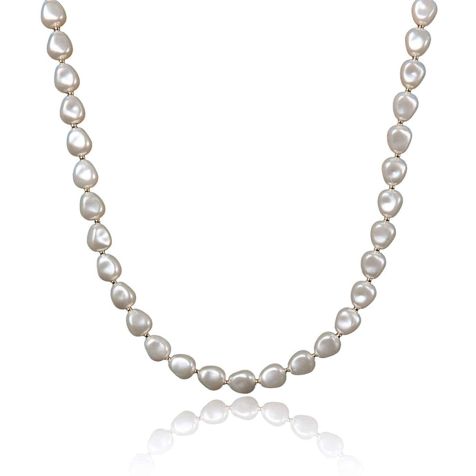 Pearl necklace product picture on a white background